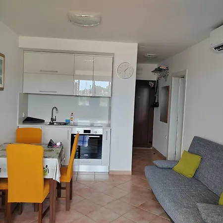Lejlighed Lovely Near The With A Sea View Poreč